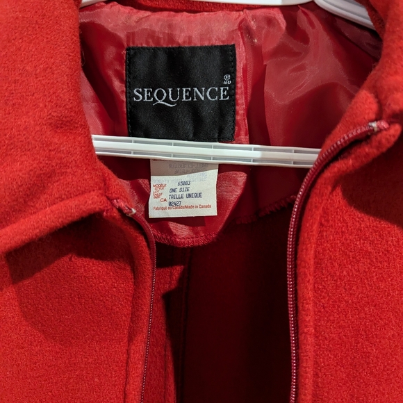 Sears vintage red wool cape - Picture 3 of 4